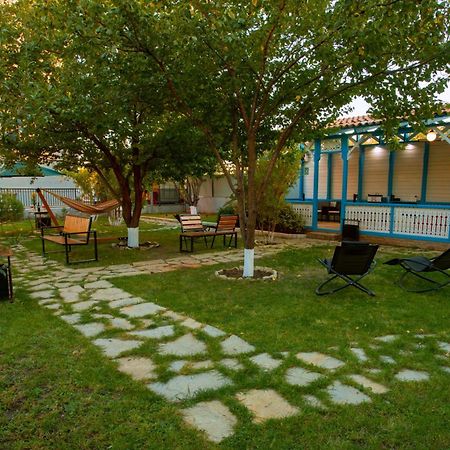 Apart Hotel West Tbilisi Bagian luar foto