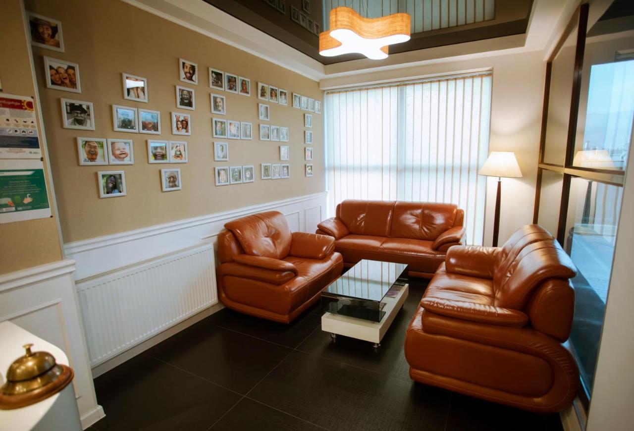 Apart Hotel West Tbilisi Bagian luar foto