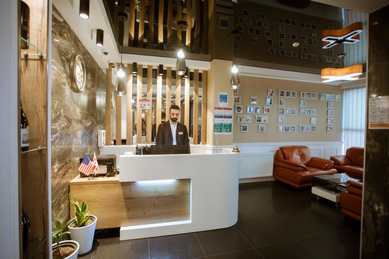Apart Hotel West Tbilisi Bagian luar foto