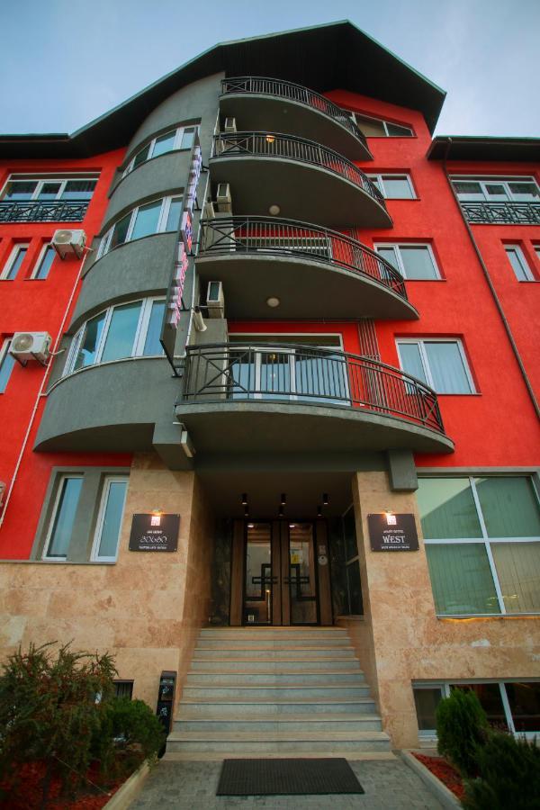 Apart Hotel West Tbilisi Bagian luar foto