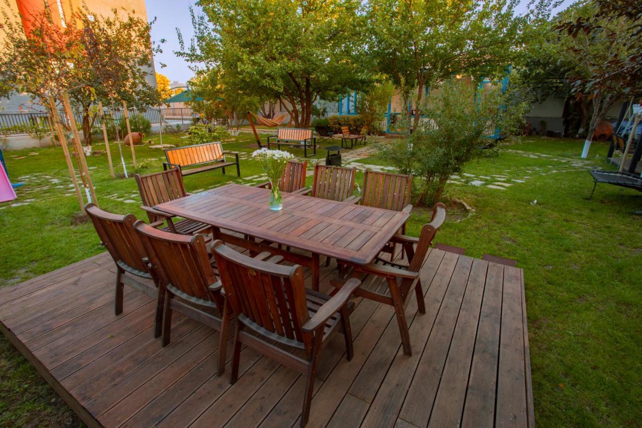 Apart Hotel West Tbilisi Bagian luar foto