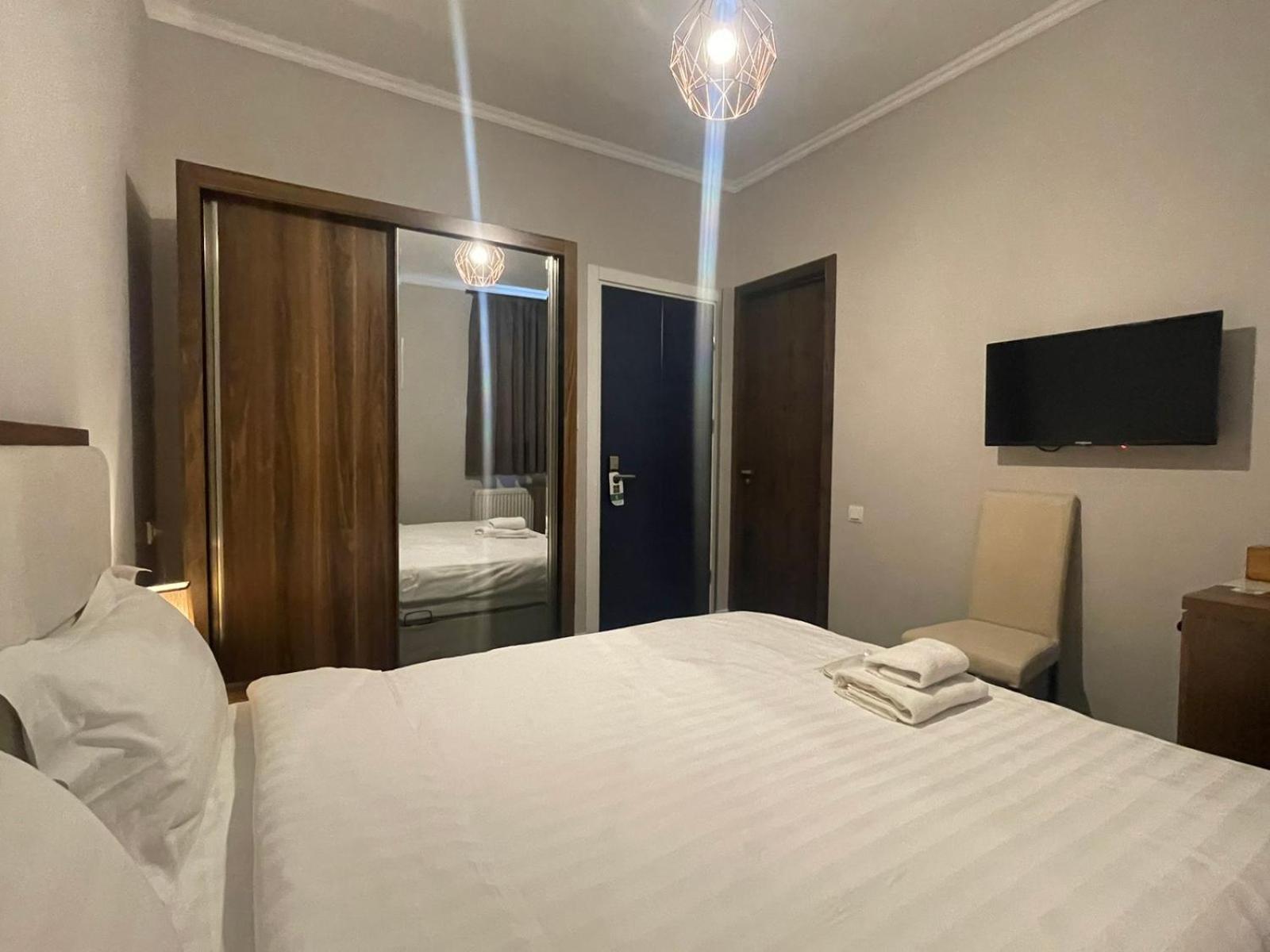 Apart Hotel West Tbilisi Bagian luar foto