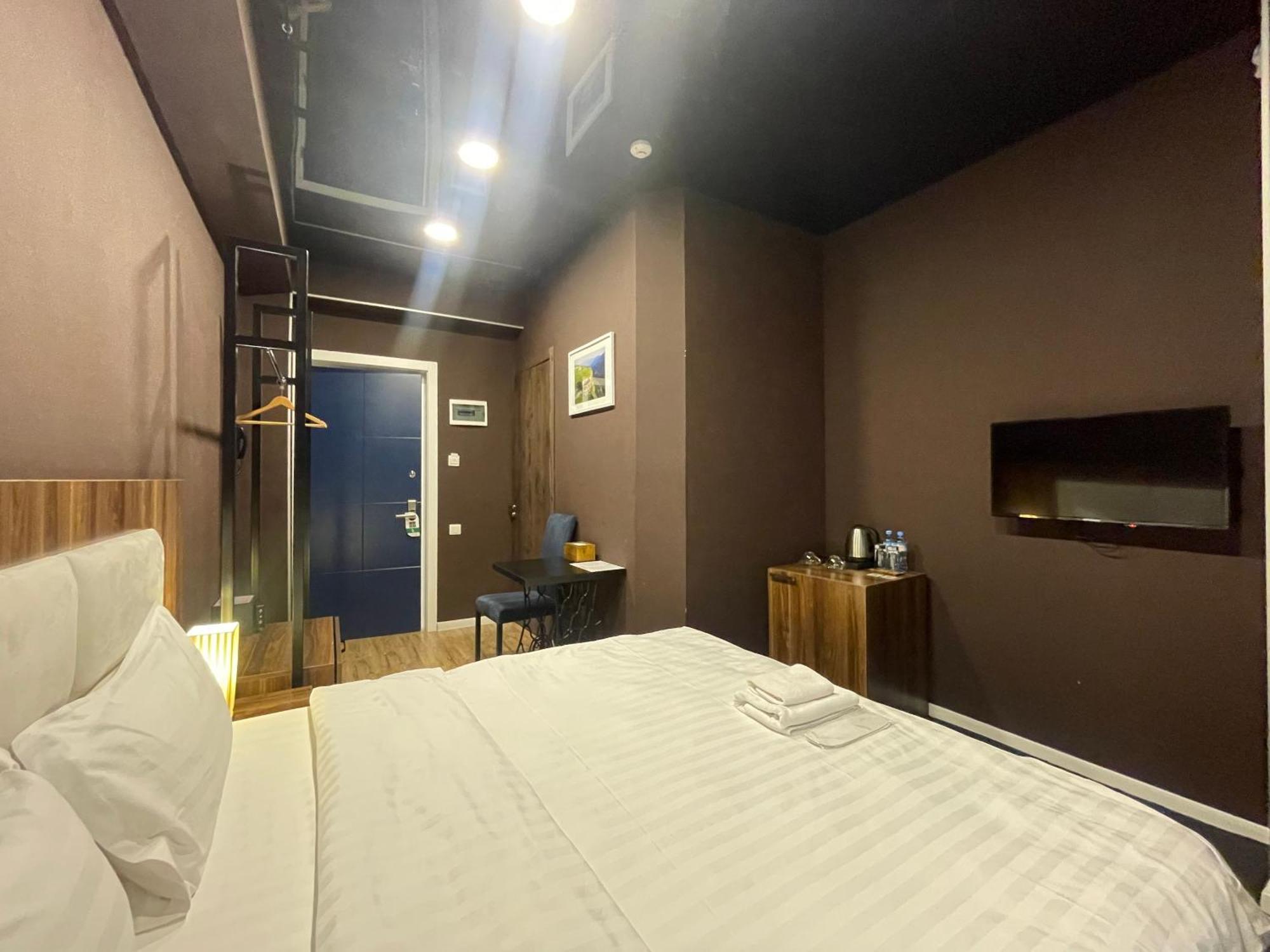 Apart Hotel West Tbilisi Bagian luar foto