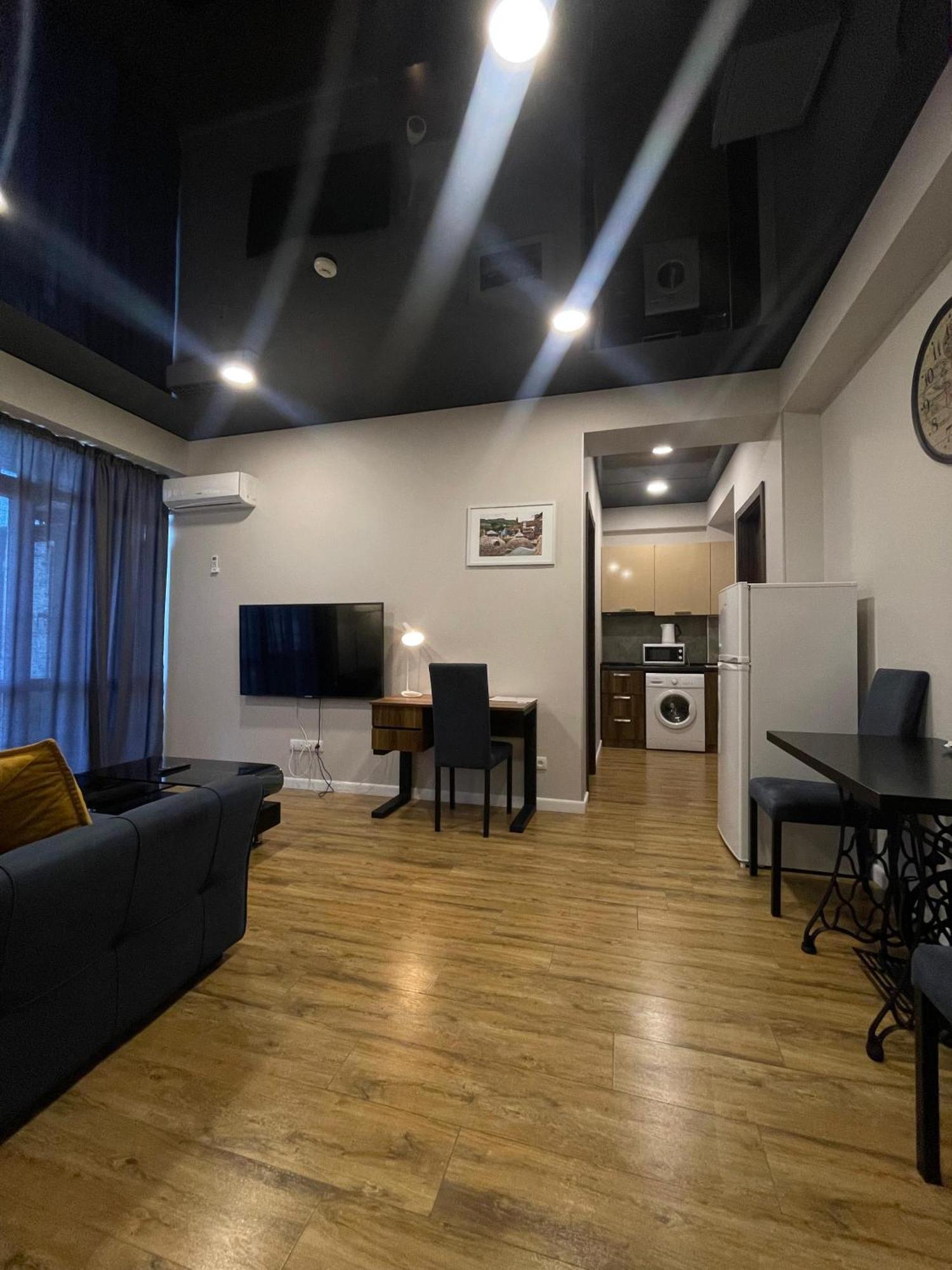 Apart Hotel West Tbilisi Bagian luar foto