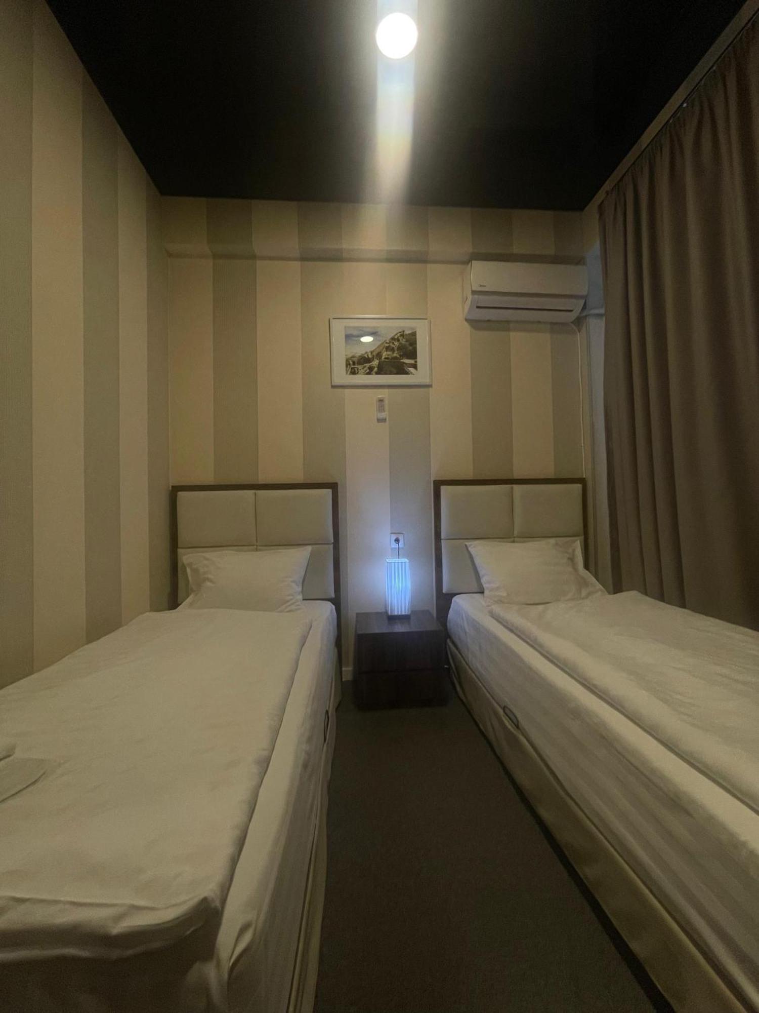 Apart Hotel West Tbilisi Bagian luar foto