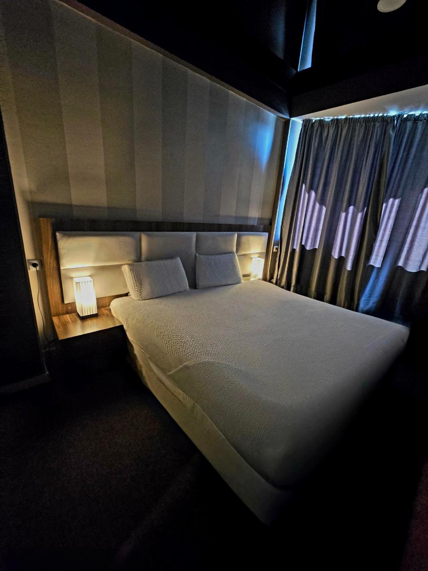 Apart Hotel West Tbilisi Bagian luar foto