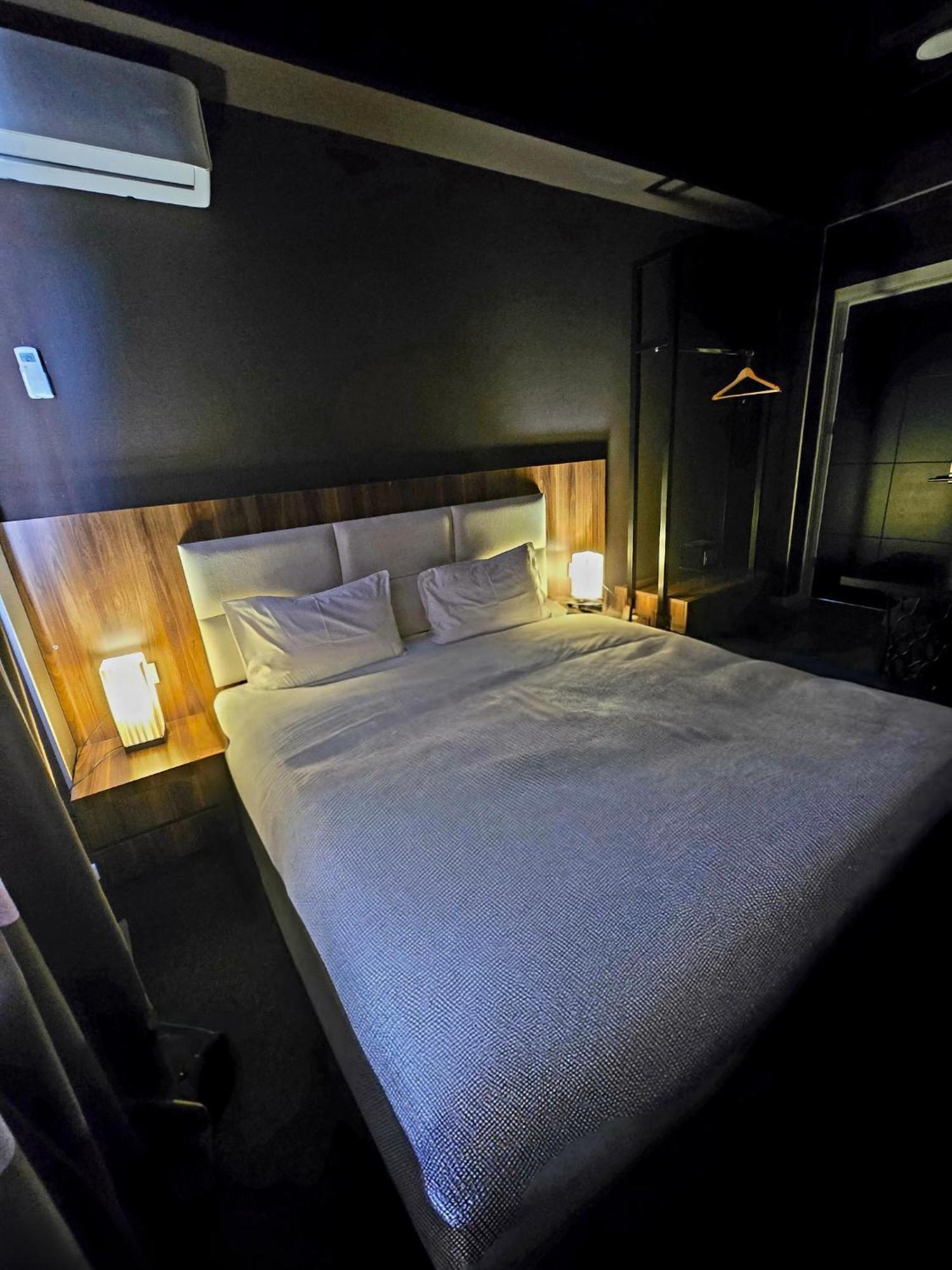 Apart Hotel West Tbilisi Bagian luar foto