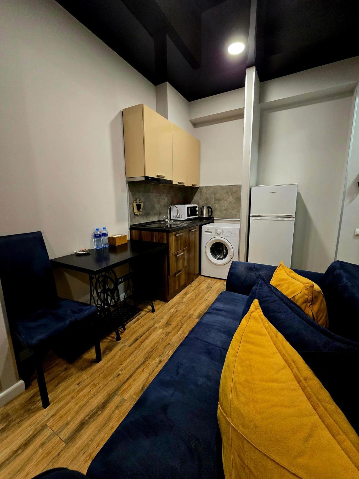 Apart Hotel West Tbilisi Bagian luar foto